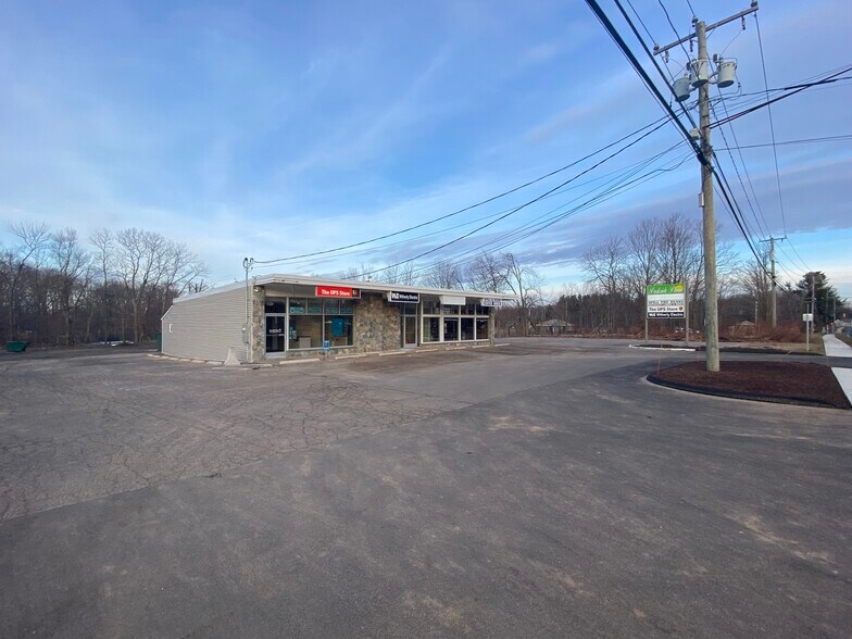 More Photos Of 49 Waterbury Rd, Prospect Storefront For Sale