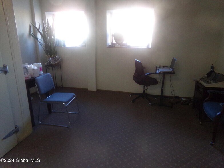 More Photos Of 7-11 Church St, Gloversville Office For Sale