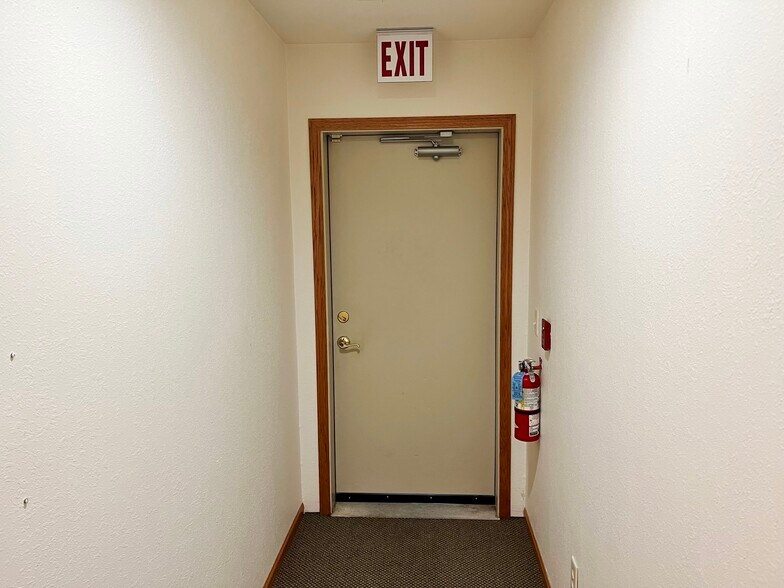 More Photos Of 7119 Forthun Rd, Baxter Office For Lease