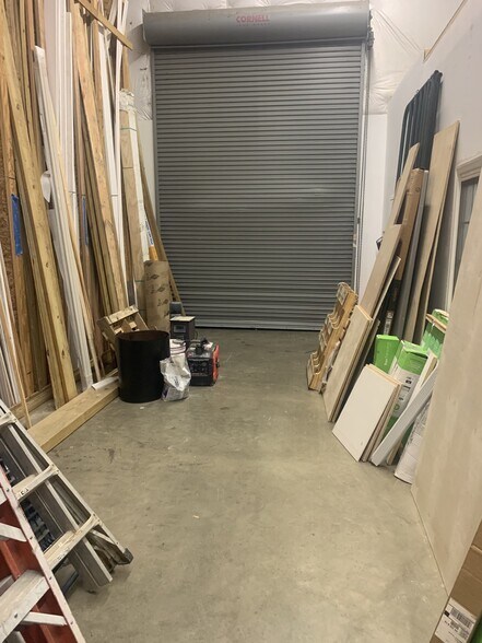 More Photos Of 8966 Mike Garcia Dr, Manassas Warehouse For Sale