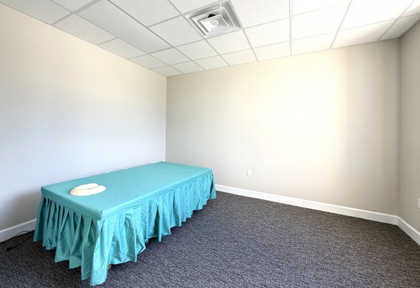 More Photos Of 28111 S Firethorne Rd, Katy Office For Lease