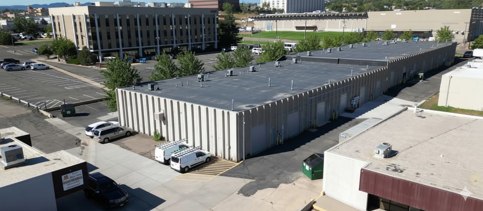 More Photos Of 810 Quail St, Lakewood Warehouse For Lease