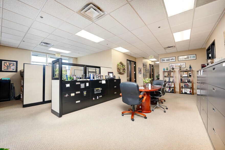 More Photos Of 951 Reserve Dr, Roseville Medical For Lease