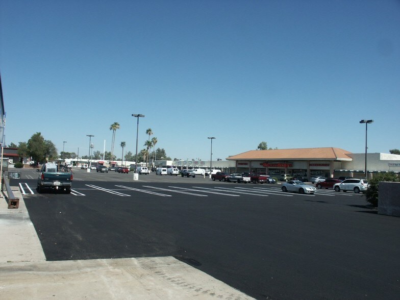 More Photos Of 3515-3559 W Northern Ave, Phoenix General Retail For Lease