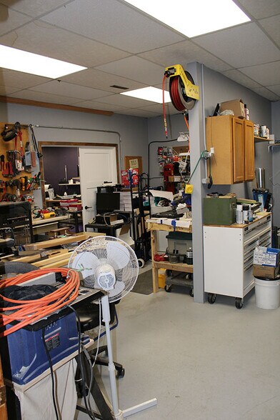 More Photos Of 220 E Main St, Belmond General Retail For Sale