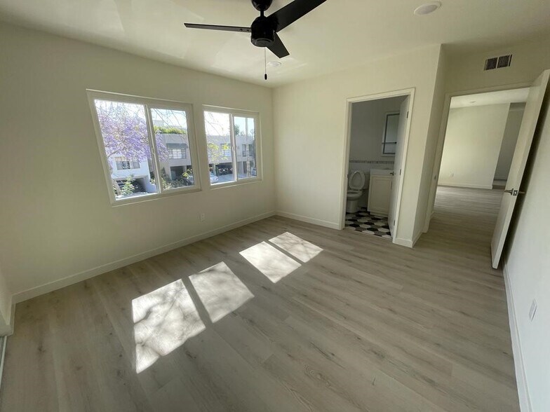 More Photos Of 553 N Flores St, Los Angeles Apartments For Sale