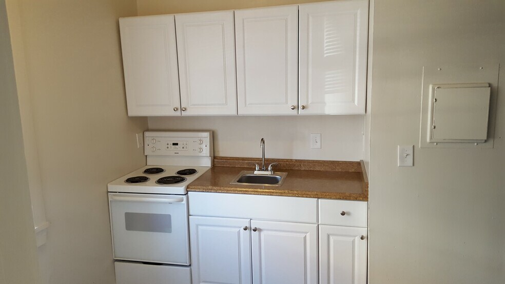More Photos Of 666-668 Main St, Middletown Apartments For Sale