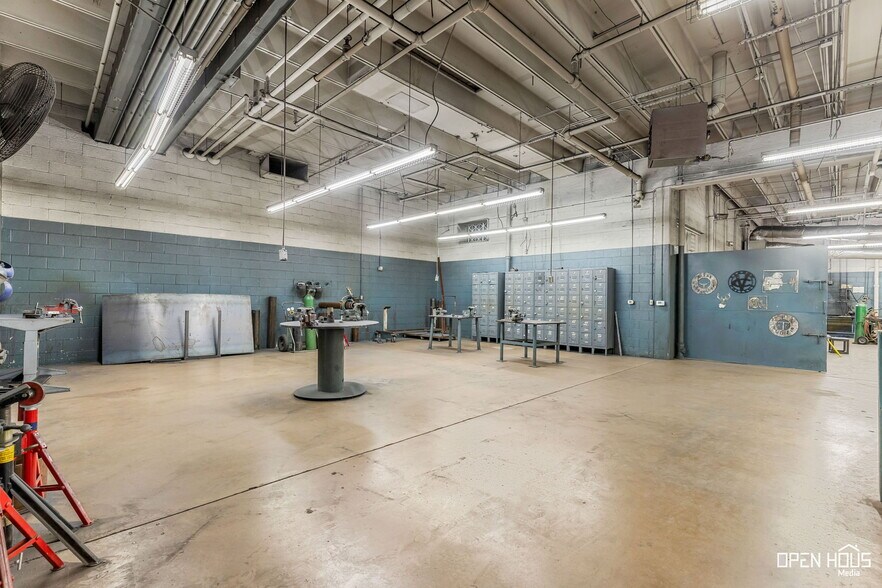 More Photos Of 2813 Central Fwy E, Wichita Falls Industrial For Sale