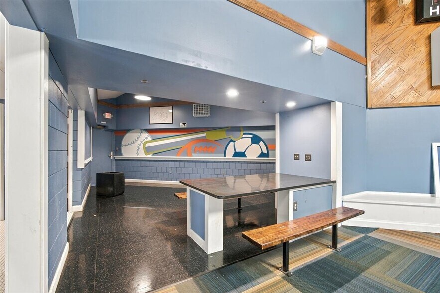 More Photos Of 301 Obetz Rd, Columbus Specialty For Sale