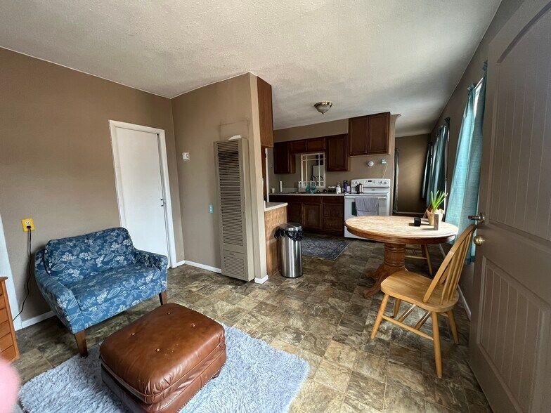 More Photos Of 195 E 200 N, Moab Specialty For Sale