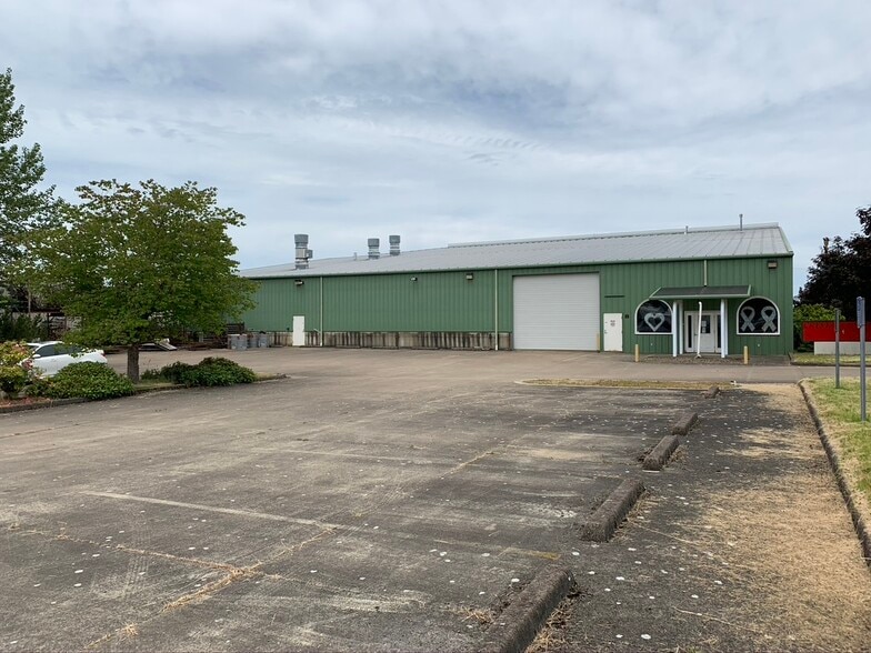 More Photos Of 1620-1720 W Airway Rd, Lebanon Manufacturing For Sale