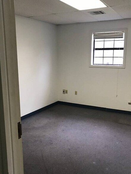 More Photos Of 1754-1774 Texas St, Natchitoches Office For Lease