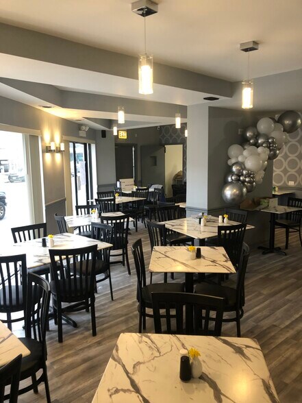 More Photos Of 1450 W Webster Ave, Chicago Restaurant For Lease