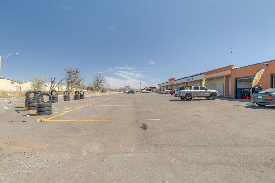 More Photos Of 3500-3534 S Newcastle Rd, Oklahoma City Storefront For Lease