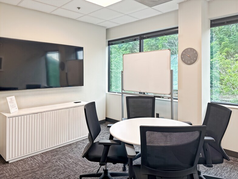 More Photos Of 201 Summit View Dr, Brentwood Coworking Space