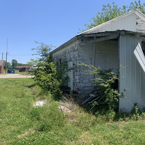 More Photos Of 298 Huffman Ave, Portageville Flex For Sale