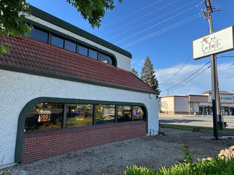 More Photos Of 2490 Fair St, Chico Restaurant For Lease