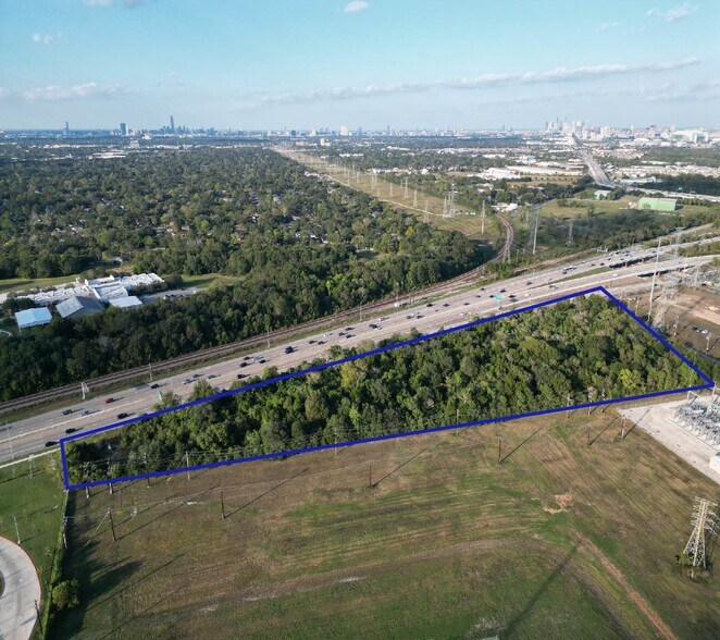 More Photos Of 11799 S Main, Houston Land For Sale