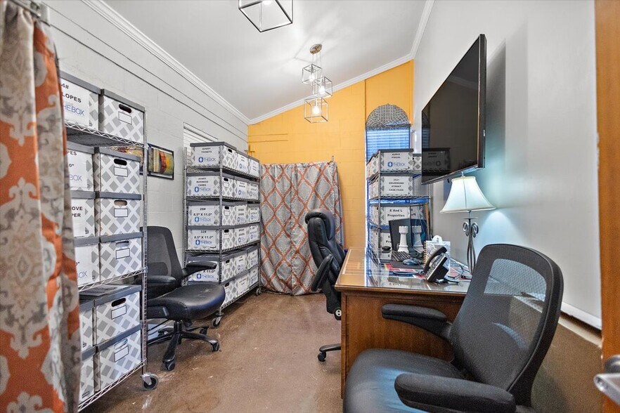 More Photos Of 908 Cherry St, Vicksburg Office For Sale