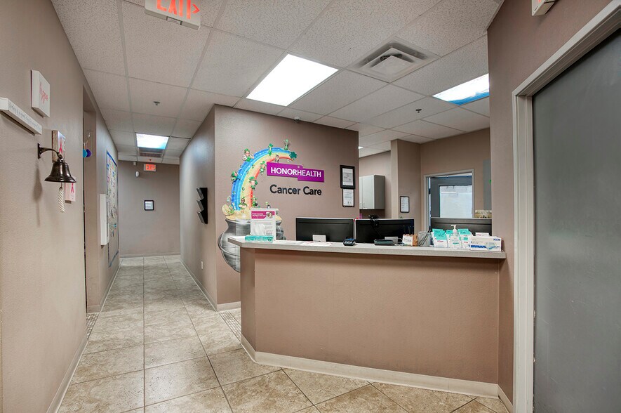 More Photos Of 5750 W Thunderbird Rd, Glendale Medical For Lease