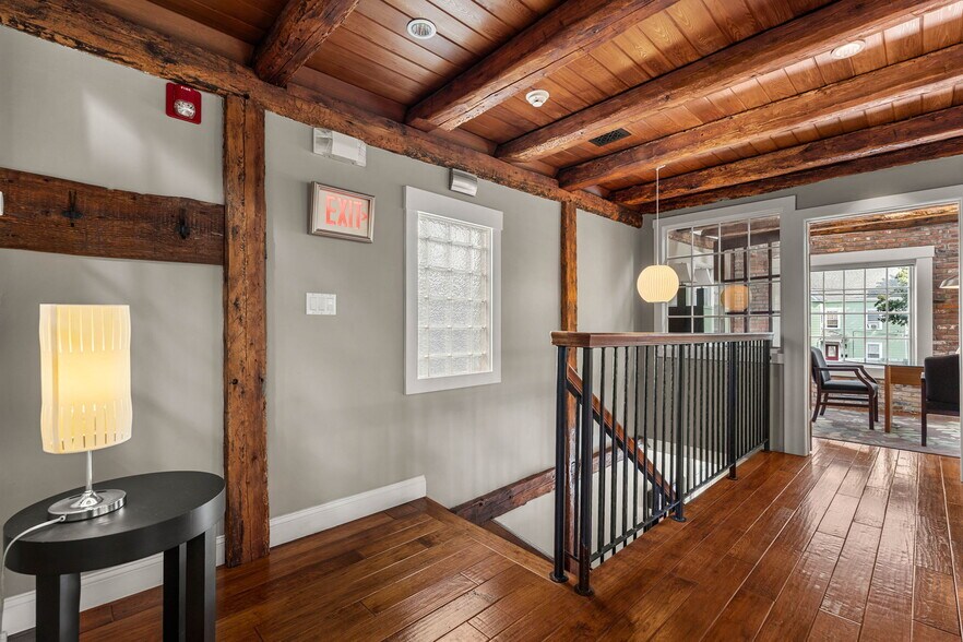 More Photos Of 8 Essex St, Salem Office For Sale