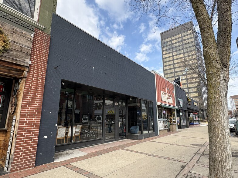 More Photos Of 968 Elm St, Manchester Storefront For Lease