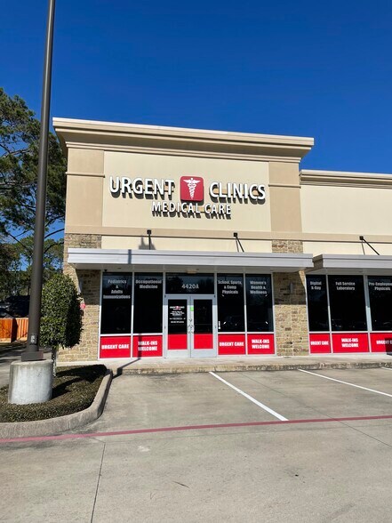 More Photos Of 4420 W Main St, League City Unknown For Lease