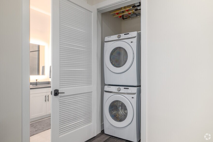 More Photos Of 630 Washington Ave, Belleville Apartments For Lease