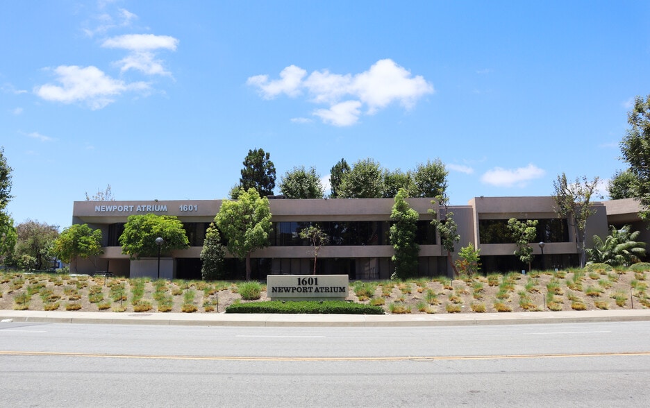 More Photos Of 1601 Dove St, Newport Beach Medical For Lease