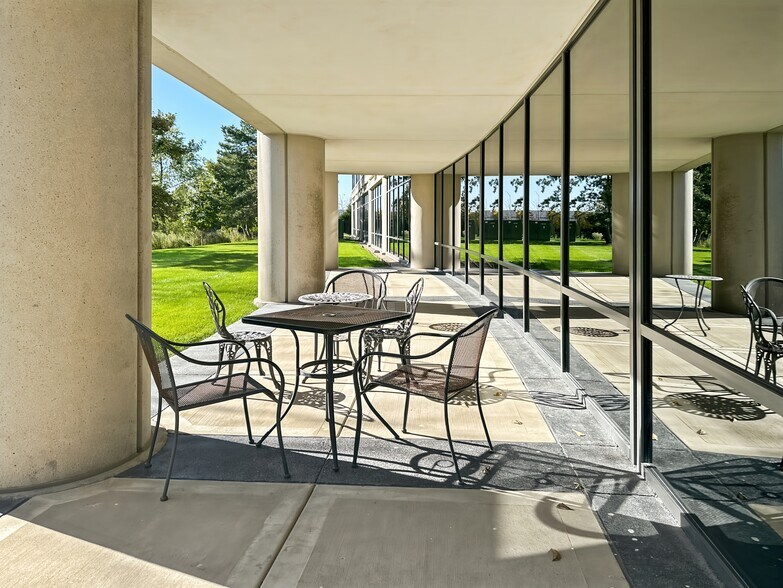 More Photos Of 100 S Saunders Rd, Lake Forest Coworking Space