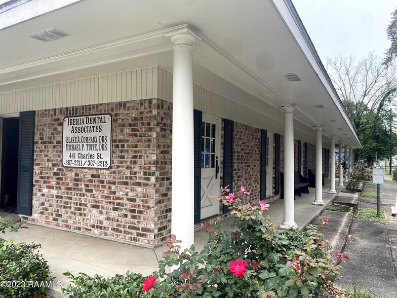 Primary Photo Of 441 Charles St, New Iberia Office For Sale