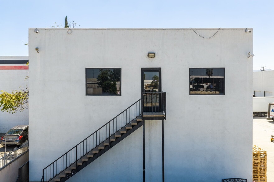 More Photos Of 127-129 S 8th Ave, La Puente Warehouse For Sale