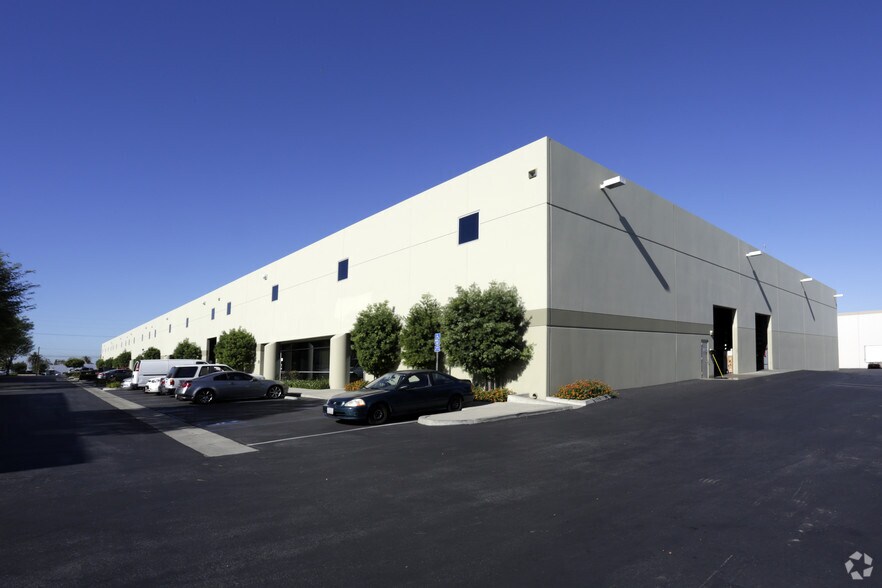 More Photos Of 14101 Rosecrans Ave, La Mirada Warehouse For Lease