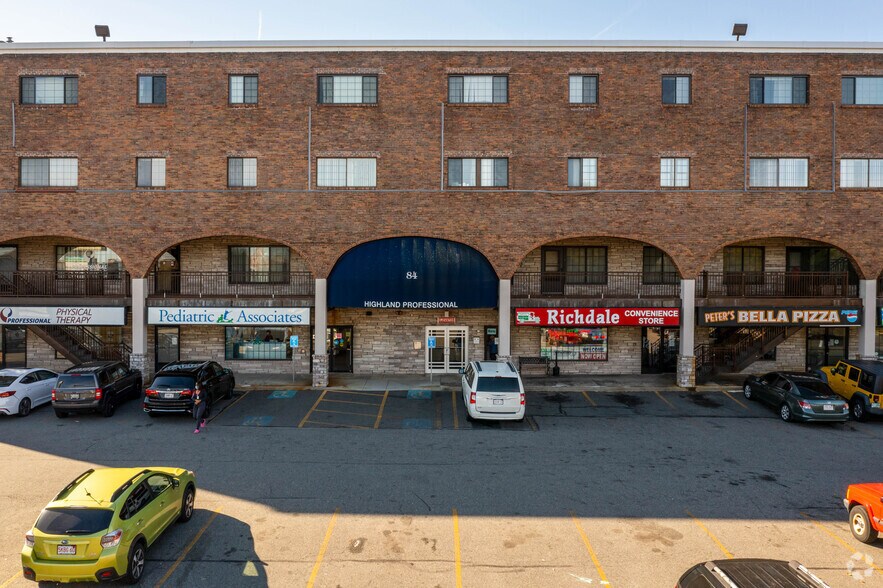 More Photos Of 84 Highland Ave, Salem Medical For Lease
