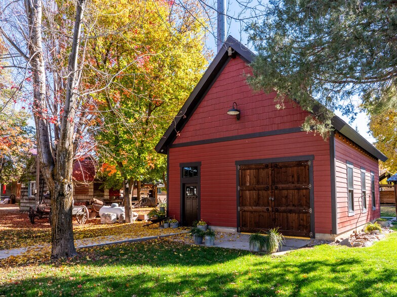 More Photos Of 237 S 7400 E, Huntsville Freestanding For Sale