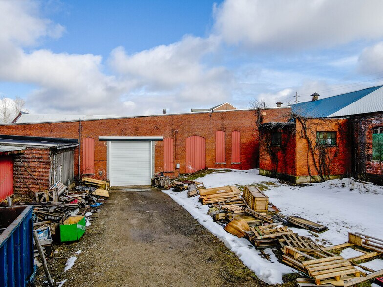 More Photos Of 2424 Columbus Rd, Springfield Warehouse For Sale