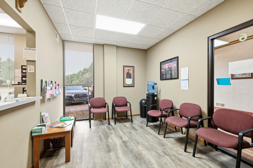 More Photos Of 1840 Post Rd, Plover Storefront Retail Office For Sale