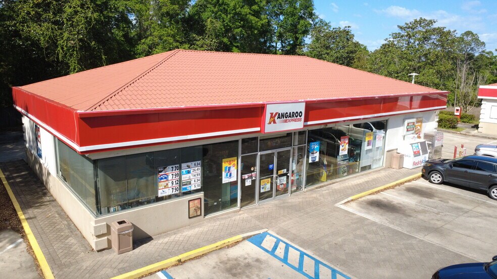 More Photos Of 7102 Cottage Hill Rd, Mobile Convenience Store For Sale