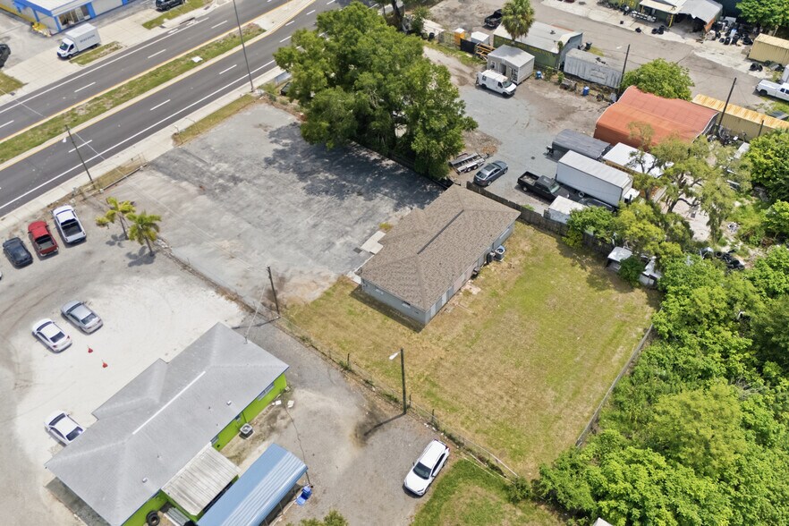 More Photos Of 7113 Causeway Blvd, Tampa Auto Dealership For Sale