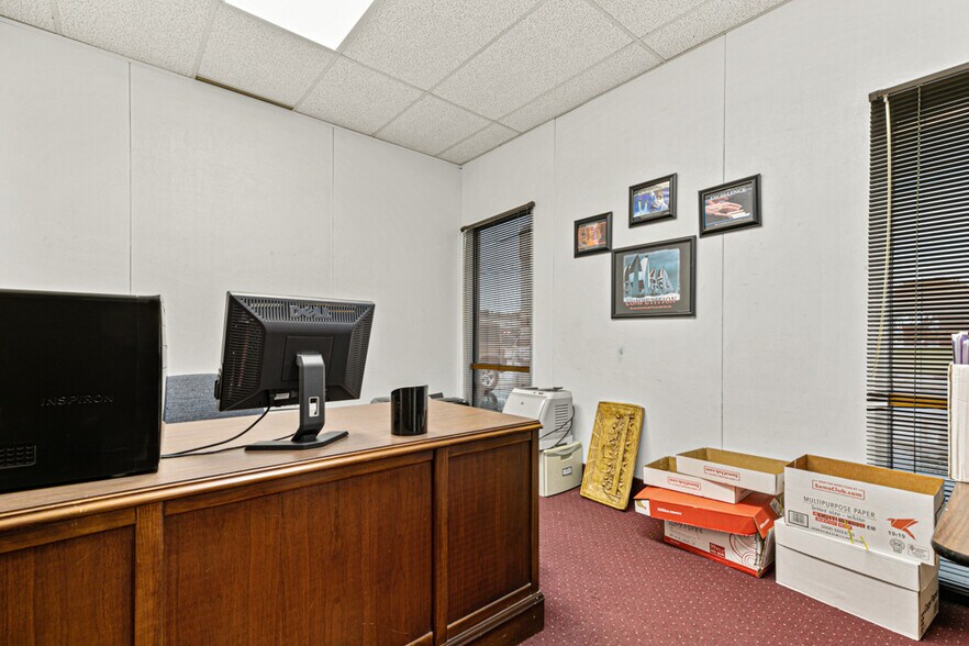 More Photos Of 1301 Northwest Hwy, Garland Office For Sale