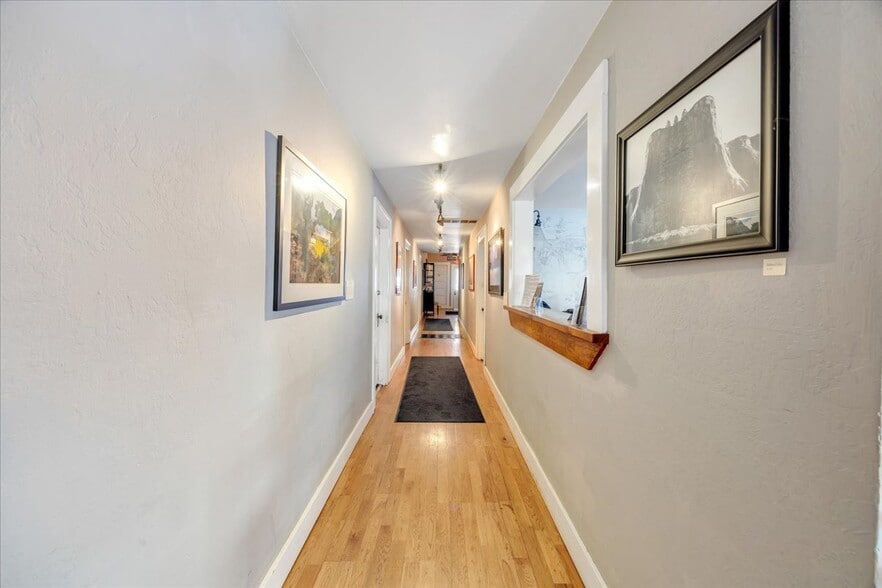 More Photos Of 18736 Main St, Groveland Hotel For Sale