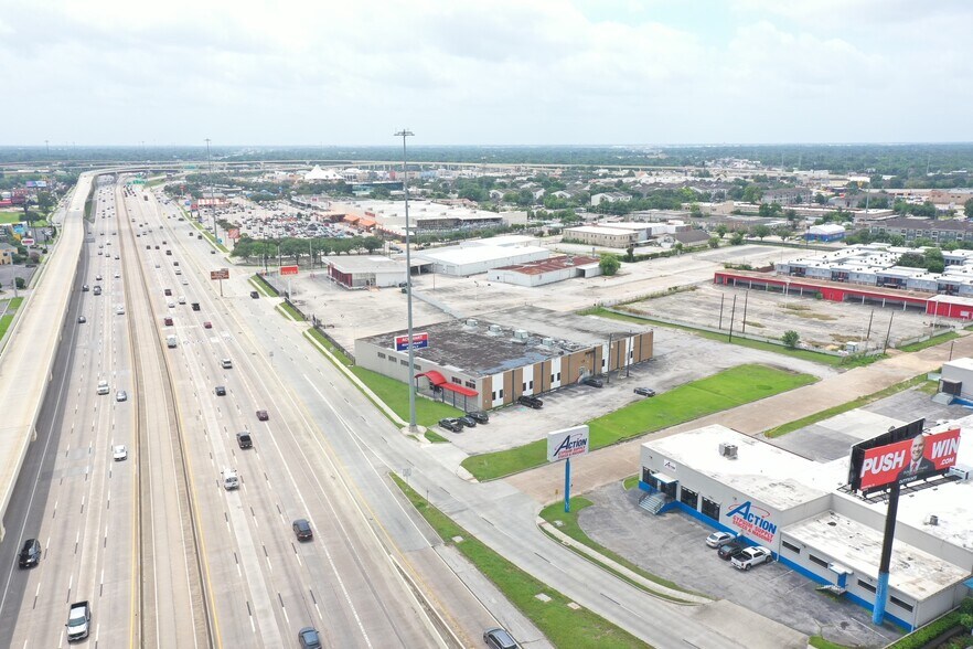 More Photos Of 6700 Gulf Fwy, Houston Flex For Sale
