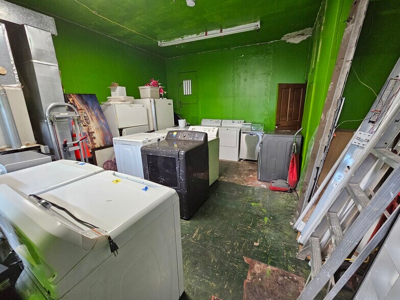 More Photos Of 6163 Woodland Ave, Philadelphia Storefront Retail Residential For Sale