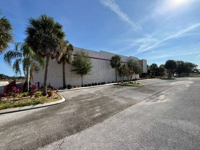 More Photos Of 1901 Longleaf Blvd, Lake Wales Warehouse For Sale