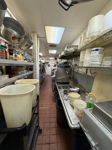More Photos Of 6824 Torresdale Ave, Philadelphia Restaurant For Lease