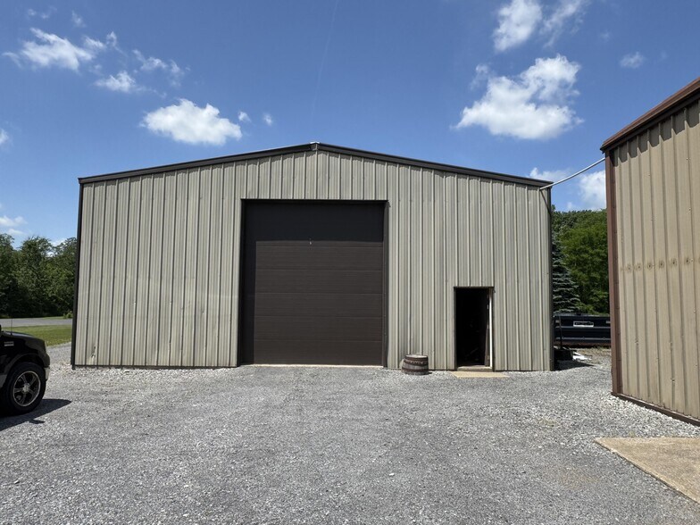 More Photos Of 2200 State Route 14, Geneva Warehouse For Lease