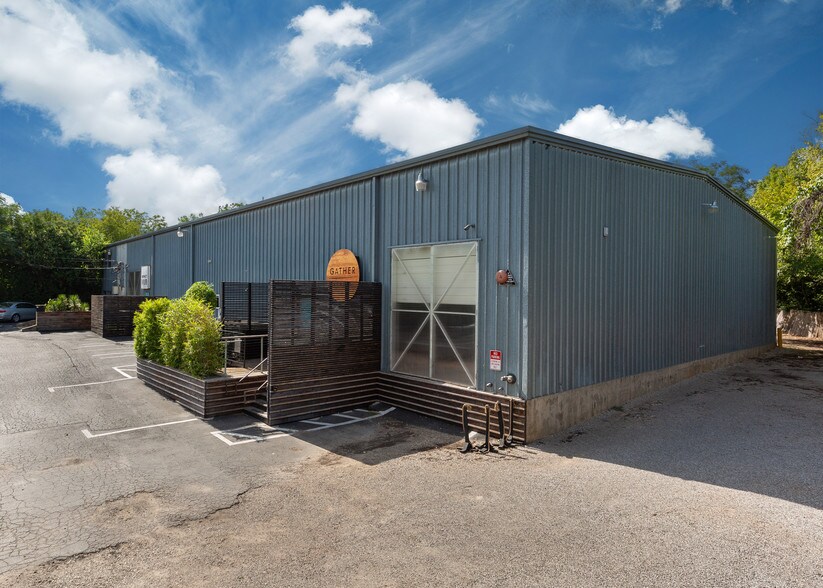 More Photos Of 409-411 Monroe W, Austin Office For Lease