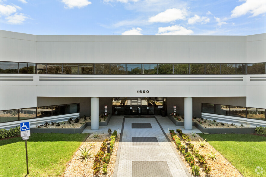 Primary Photo Of 1690 S Congress Ave, Delray Beach Office For Lease