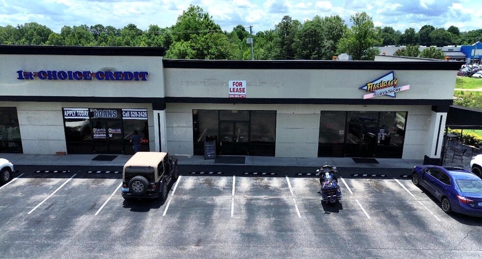 Primary Photo Of 727 W Cumberland Gap Pky, Corbin Restaurant For Lease