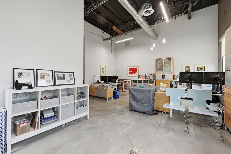 More Photos Of 8495 Redwood Creek Ln, San Diego Manufacturing For Sale